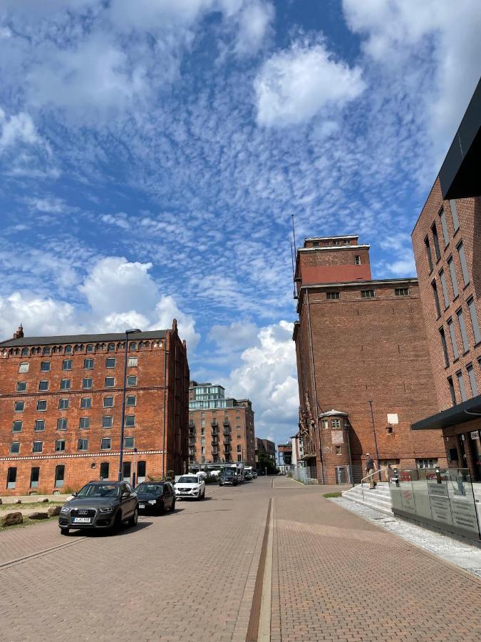 Dock 07 - Modernes 4 Sterne-Ferienapartment Direkt Am Hafen Wißmar エクステリア 写真