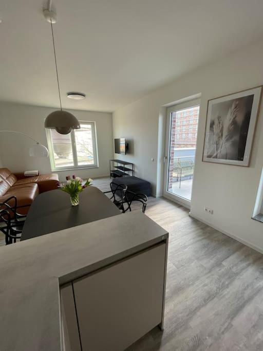 Dock 07 - Modernes 4 Sterne-Ferienapartment Direkt Am Hafen Wißmar エクステリア 写真